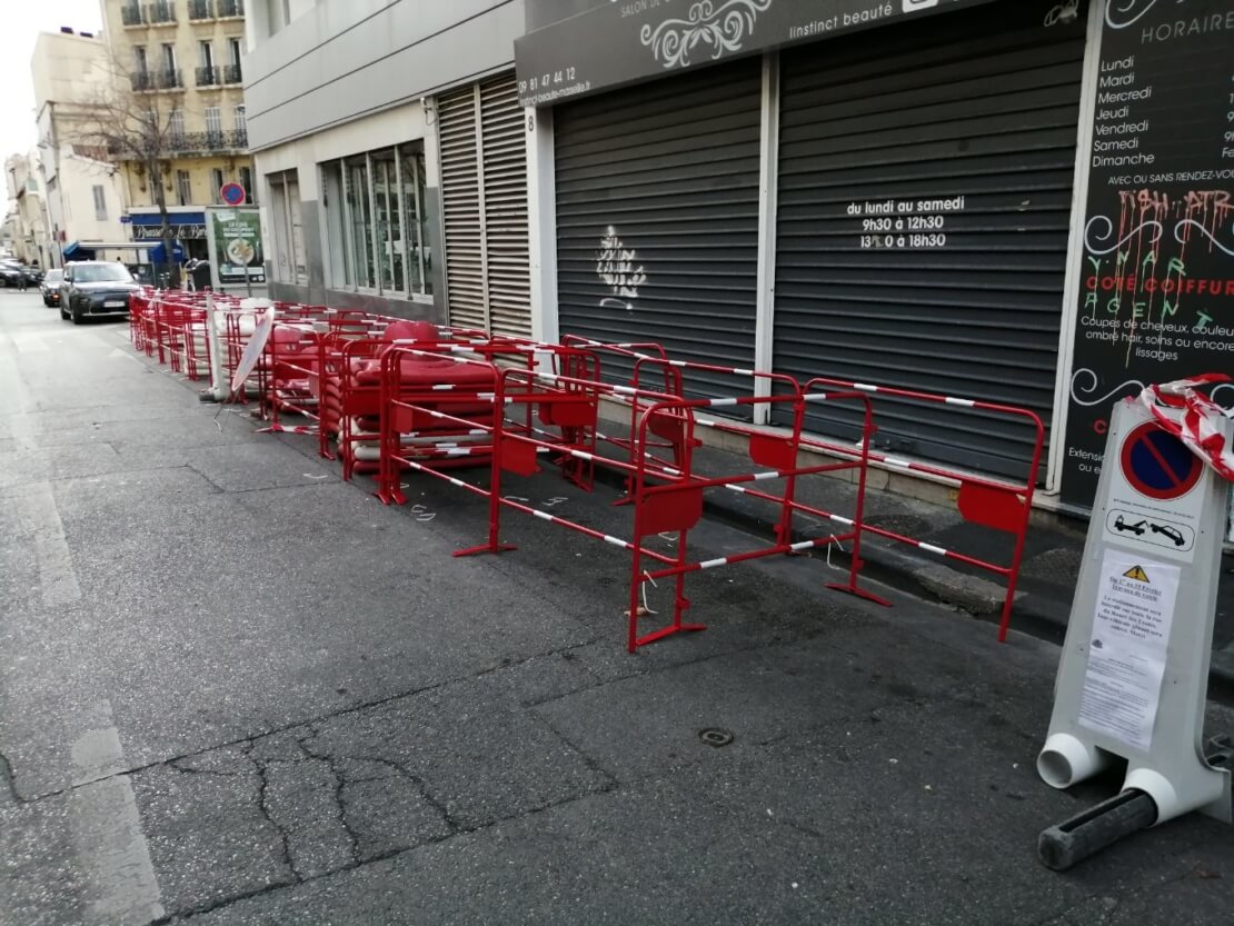 Location de barrières TP rouge et blanche