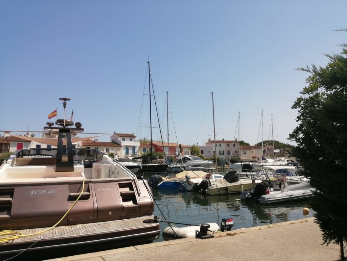 Circulation alternée à Port-Grimaud Var 83