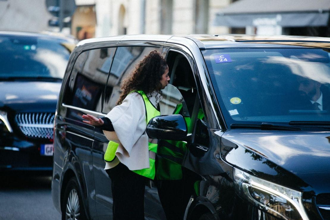 Homme trafic pour chantier et événement dans le 13